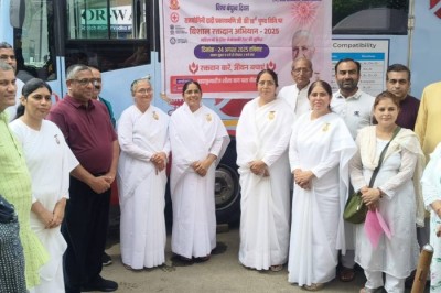 Inaugurated and attended Brahma Kumaris’ blood donation camp at Rohtak, part of a three-day drive commemorating the 18th death anniversary of Rajyogini Dadi Prakashmani Ji.